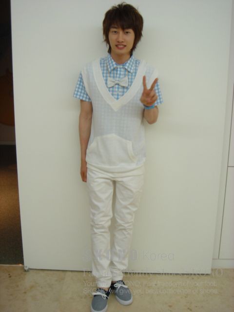 elf struggle español tweet media