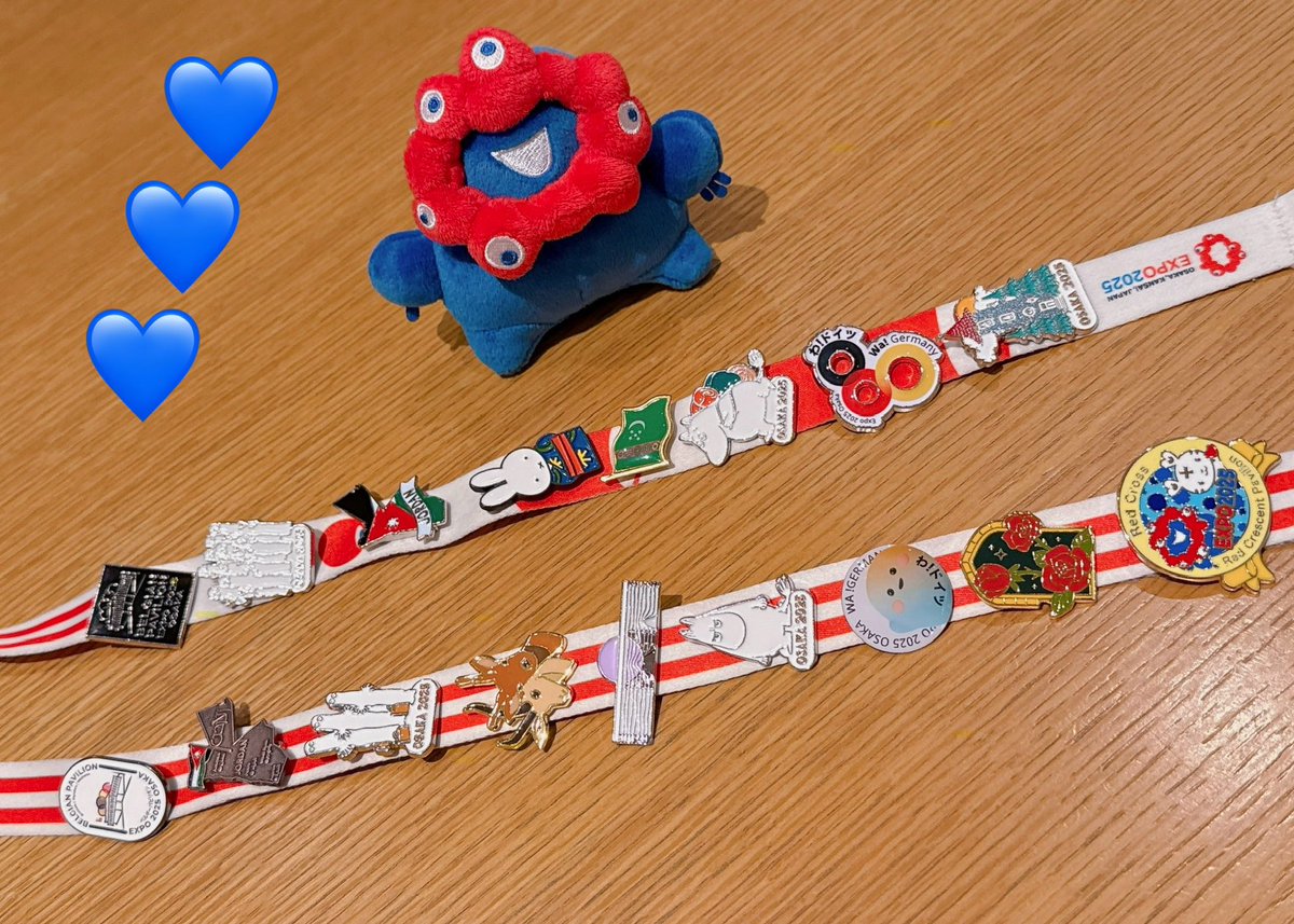 _k_kapi's tweet image. 万博バイト終了記念撮影
ネックストラップにピンバッジつけた💙
#大阪・関西万博 #EXPO2025 #大阪万博 #ミャクミャク #関西万博