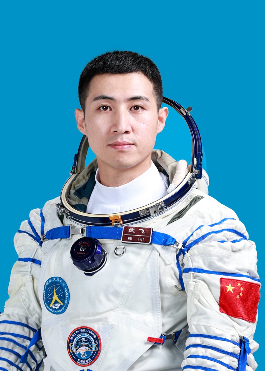 Meet the #Shenzhou21 crew！The Shenzhou-21 manned spaceflight mission crew consists of pilot Zhang Lu, flight engineer Wu Fei, and payload specialist Zhang Hongzhang, with #ZhangLu serving as the commander.