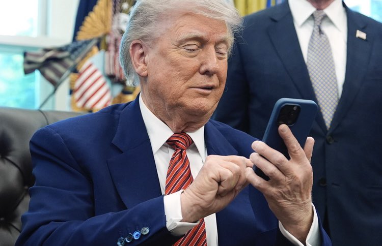 Alan Stonkson tweet media