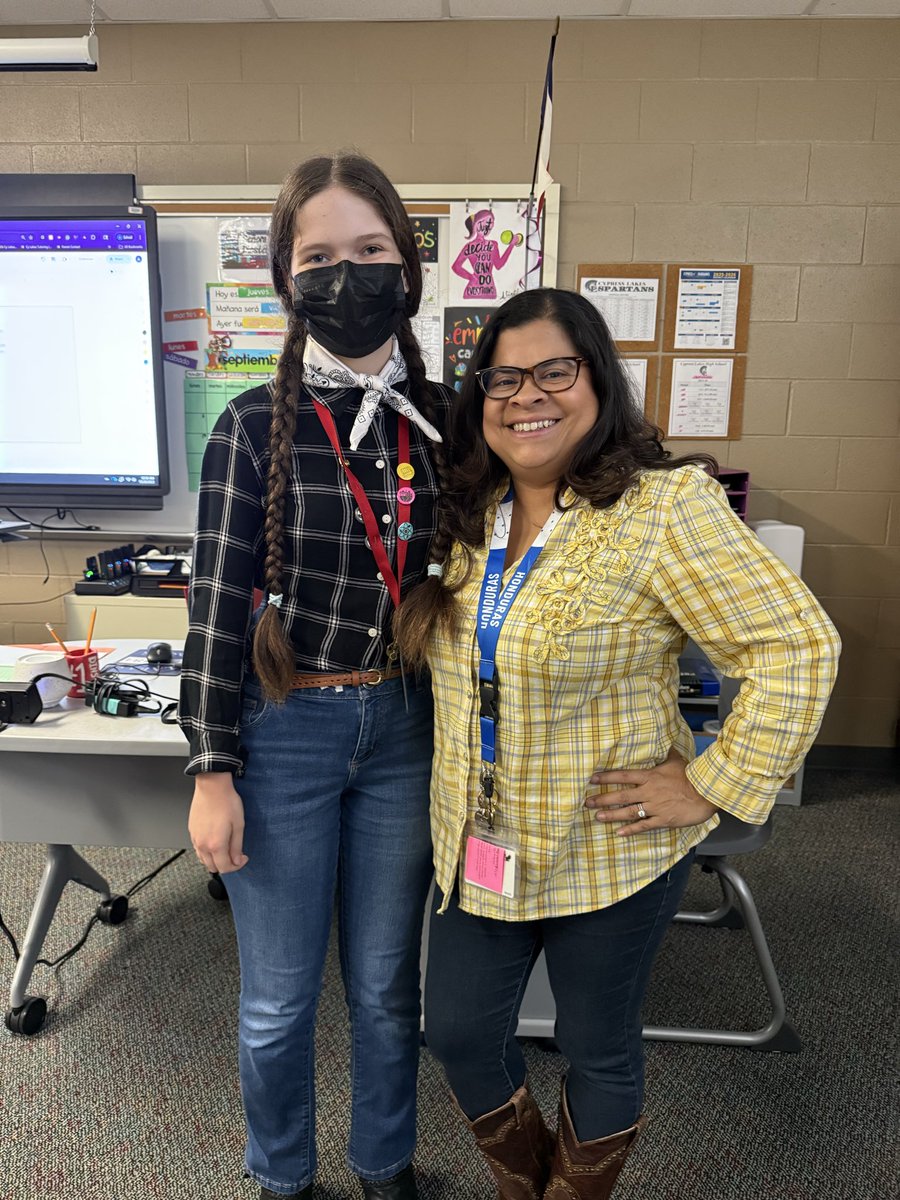 Aurora Dinstel tweet media