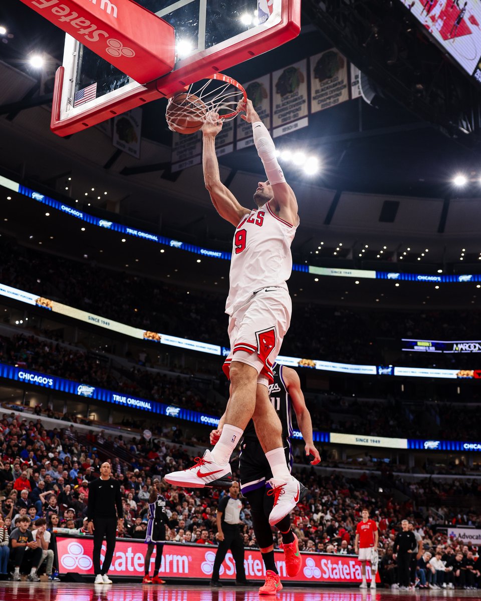Vooch has officially passed Taj Gibson for 11th on the Bulls all-time rebounding list.