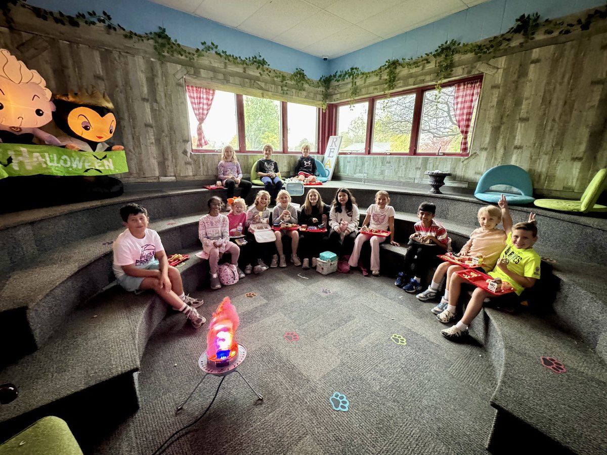 Leslie Ryan Cherry tweet media