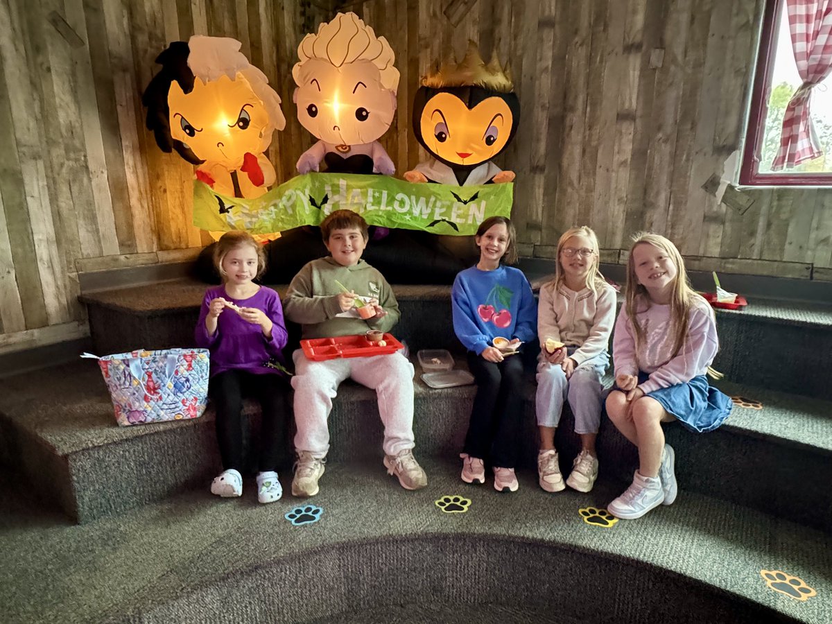 AR Lunch in the Library days are my favorite!!!  Quarter 1 Spooky Lunch in our Clubhouse! <a href="/PotterGrayPride/">Potter Gray</a>