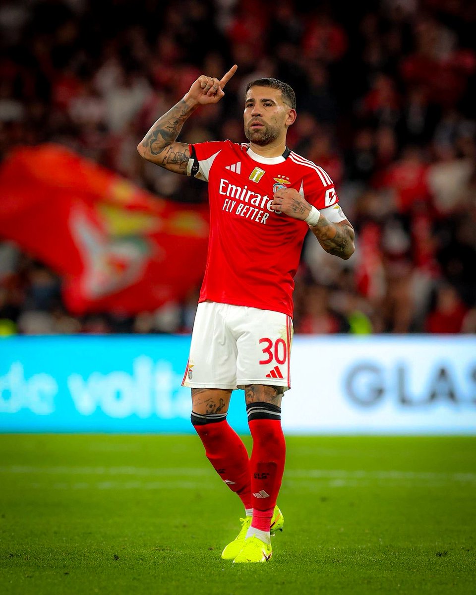 Notamendi30's tweet photo. Semifinales 🔜✨⚽️ @SLBenfica https://t.co/wN22VvMpkk