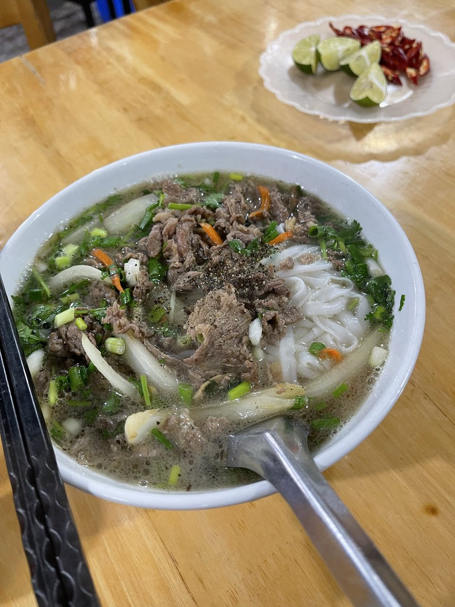 aloha_koichi's tweet photo. 40k VND. Everything’s Cheaper than Hanoi. https://t.co/9Zw7XLayvi