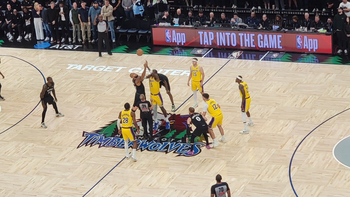 34KevinK34's tweet photo. Great night for a Timberwolves game! https://t.co/jYUYzwvM3u