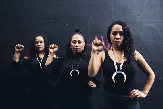 purplemuseau's tweet photo. Throwback Thursday! Before going solo, @voiceof_lele toured the world with The Black Sistaz, sharing stages with UB40, Julian Marley &amp; SOJA.  A legacy that continues to inspire.  #TBT #WomenInMusic #PurpleMuse https://t.co/CKGCfbacHL
