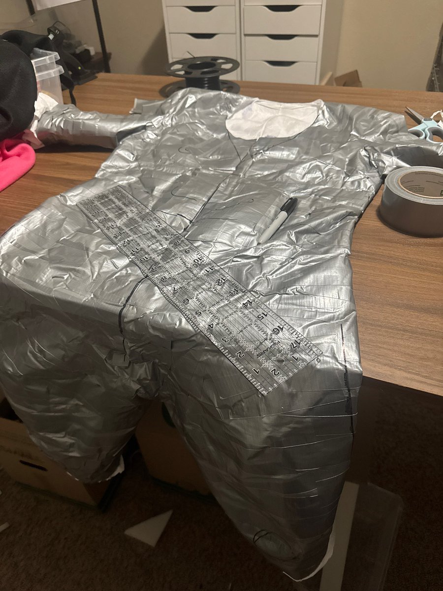 Gildryn the Golden Eagle 🦅 tweet media