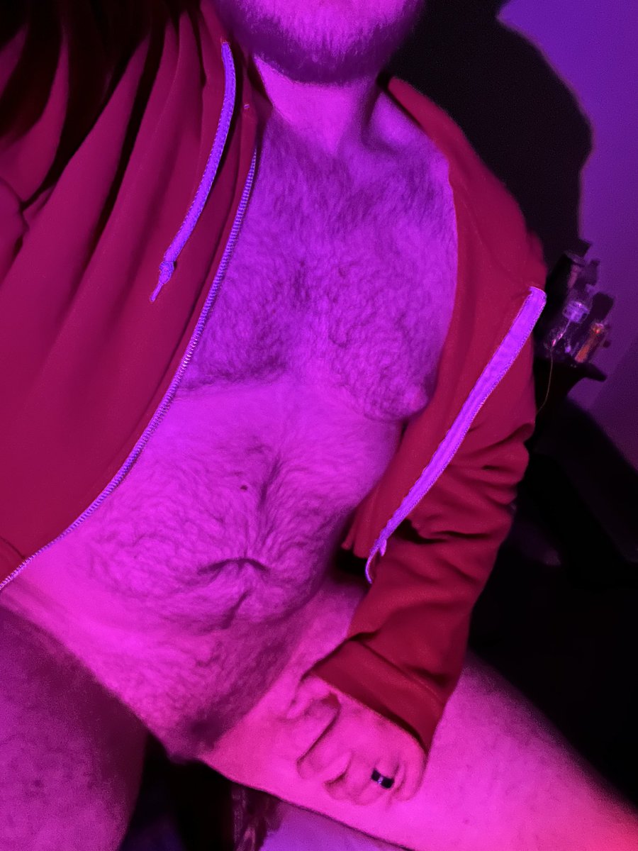 I howl and I whine, I’m after you 🐺😈