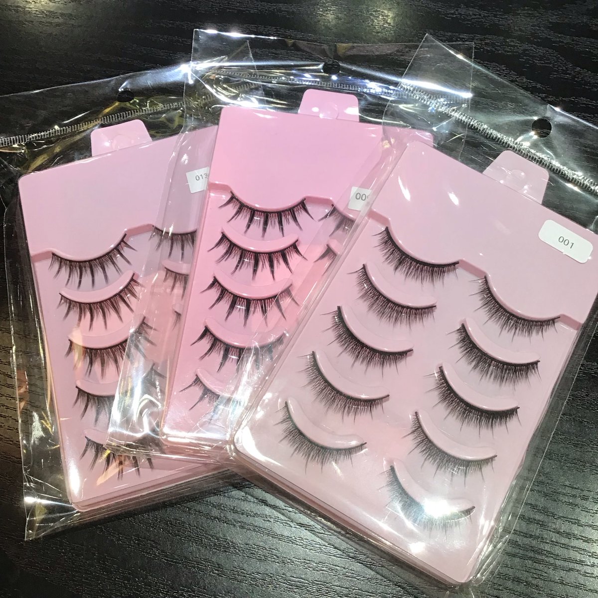 ⭐️商品紹介⭐️ つけまつげ 390円（税込429円） 色んなデザインの