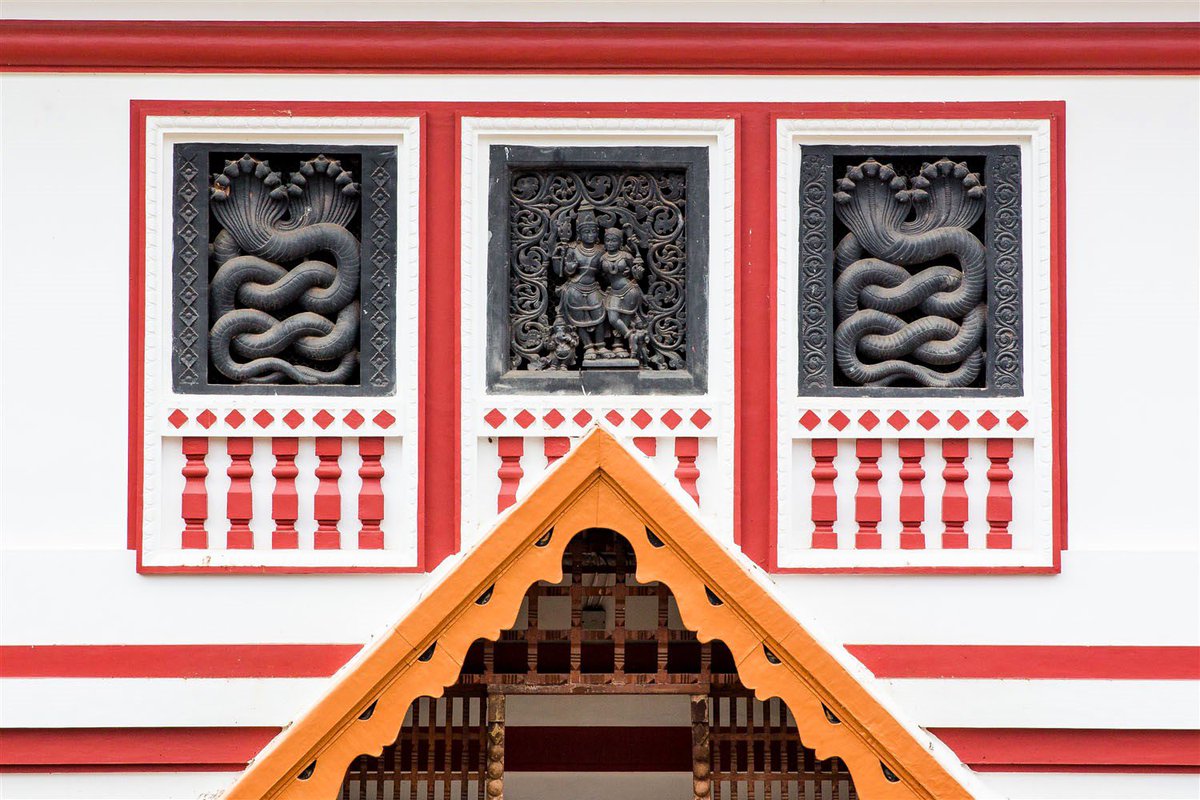 bharatkemandir's tweet photo. One of the Oldest Mandir in Goa, 16th Century Mallikarjuna Temple, Canacona, Goa. 
Temple Pillars have intricate carvings with scenes from the Puranas and Mahabharat.  
It’s worth visiting this mandir while touring Goa. https://t.co/euqBTee7M3
