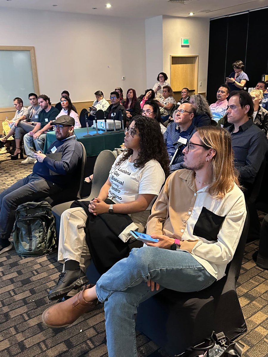 Una gran jornada de capacitación junto a la <a href="/CIDH/">CIDH - IACHR</a> y la <a href="/OEA/">Ole-Einar Andersen</a> 🇲🇽🏳️‍🌈
Participé en las Jornadas de capacitación sobre estándares interamericanos de igualdad, no discriminación y acceso a la justicia para personas LGBTIQA+.
Fortalecer a la sociedad civil es clave para garantizar