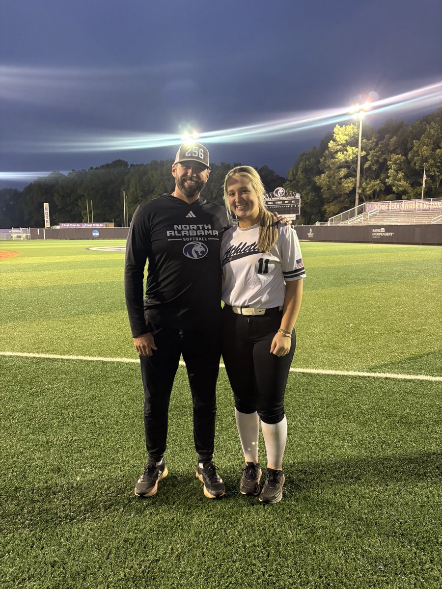 Big thanks to <a href="/UNASoftball/">North Alabama Softball</a> for putting on a softball camp this week! I am so thankful I got the opportunity to be filled with the coaches knowledge and mechanics. It helped a lot and I had the best time! <a href="/KayleeHorton13/">Kaylee</a> <a href="/Acozart44/">Ashley Cozart</a> <a href="/LineDsoftball/">Line Drive Media</a> <a href="/5_recruiting/">5-STAR ATHLETIC RECRUITING</a> <a href="/SoftbalAmerica/">Softball America</a>
