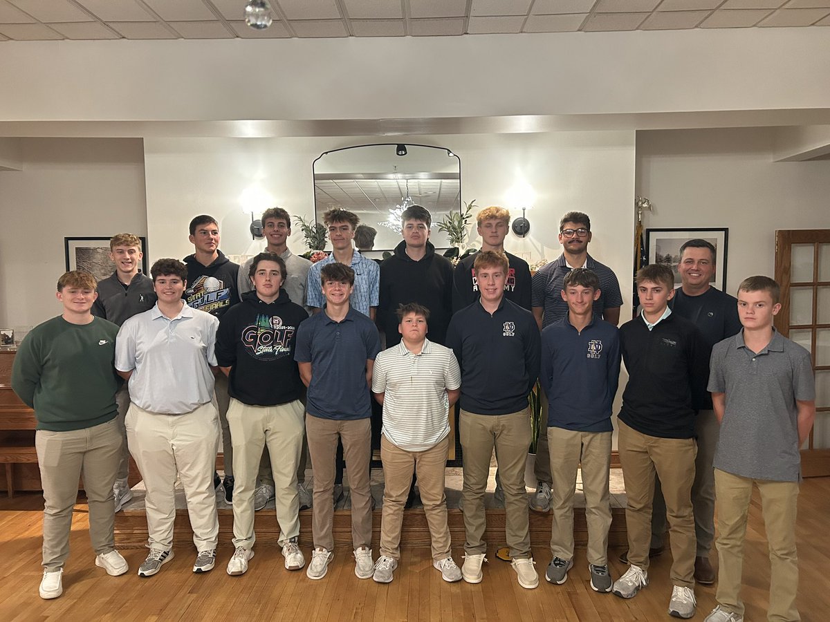 Banquet night to cap off a record breaking season. Great season boys!

MVP: Beau Eftink
Raider Pride: Grady St John
Most improved: Zavier Douglas
Scholar Athlete: Rohan Dighe