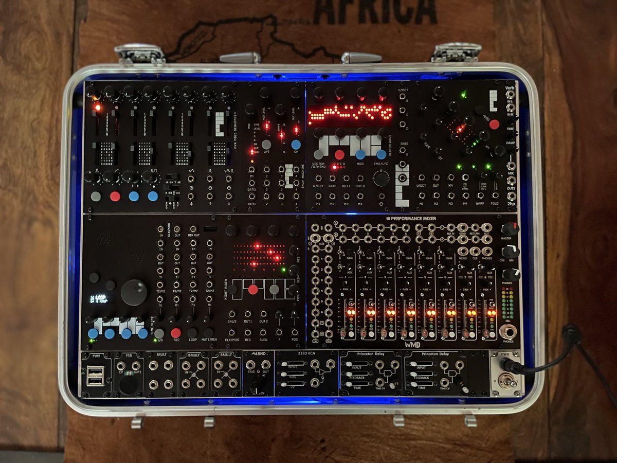 boutiquepedalny's tweet photo. 詳細またはご購入はこちら：
https://t.co/YRadEA8SVq

#ryk #modular #eurorack #modularsynths #system #envymachine #timeslice #m185 #algo #vectorwave #nightrider #pulplogic #dealer #sandiego #boutiquepedalnyc #bpnyc #japan #ユーロラック #モジュラーシンセ #販売 #購入 #正規代理店 https://t.co/T3bbrU1W2H