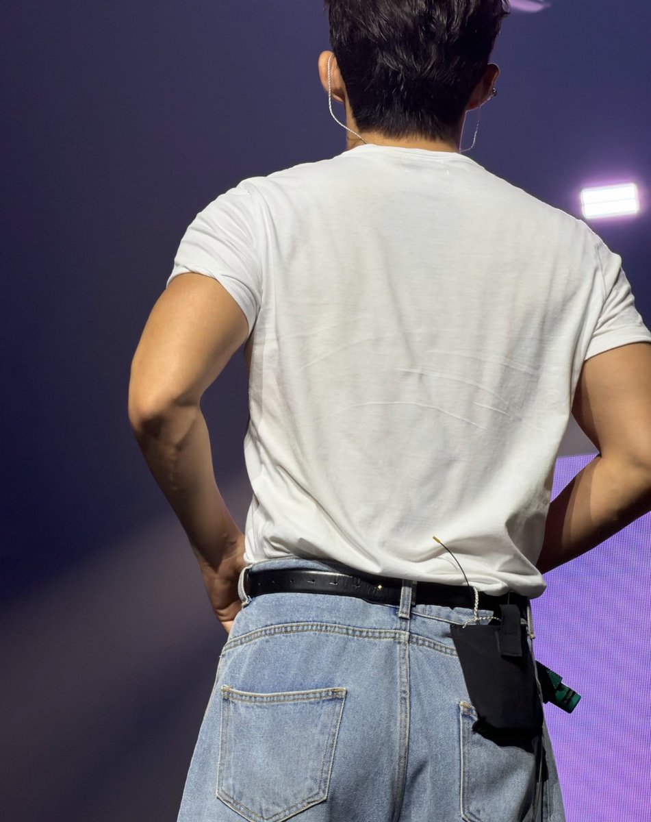 miruzone's tweet photo. forget me here and let me live with these pictures …
#SCOUPS #에스쿱스 
#SEVENTEEN_NEW_IN_DC #세븐틴 https://t.co/AzJVj3RjoV