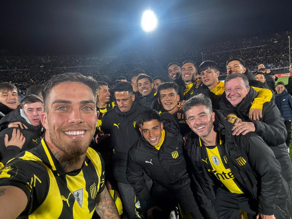 Las #SelfieCarbonera de los campeones de la <a href="/CopaAUFUruguay/">Copa AUF Uruguay</a> 🏆