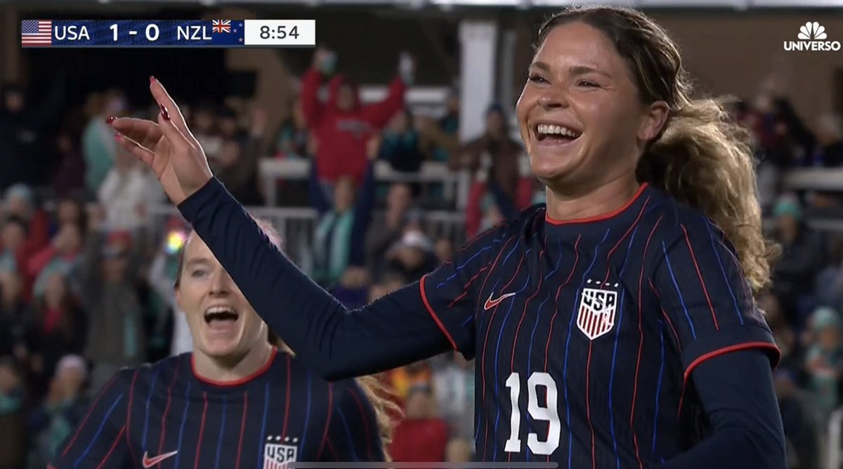 WHAT A NIGHT FOR THE USWNT! 

A 6-0 win over New Zealand in their first-ever game at CPKC Stadium, and Emma Sears' first hat-trick with the national team. A perfect way to close this international window 🇺🇸✨