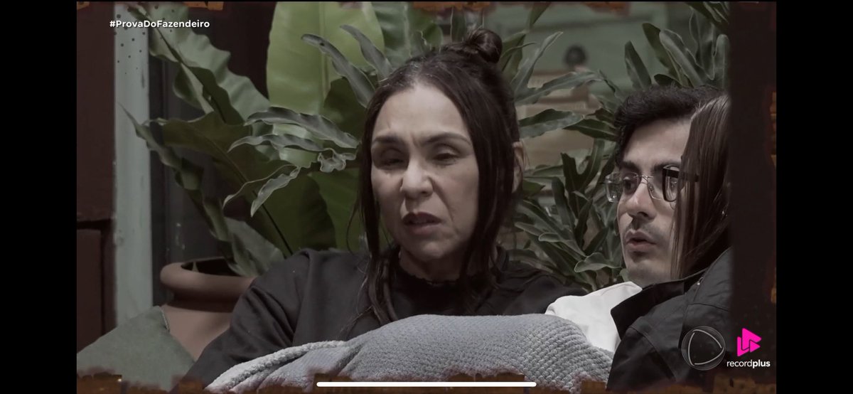 cairojardim's tweet photo. Yoná se perdeu completamente. VAR mostra que ela que queria votar em Carol e Kathy. “O Brasil tá vendo” #ProvaDoFazendeiro https://t.co/FfP1WVKdrj