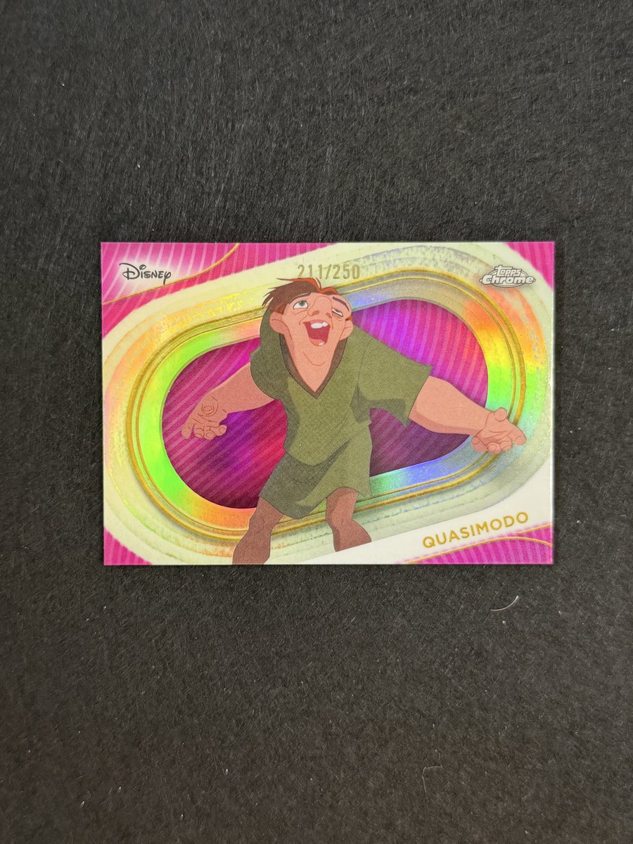 paullydoughnuts's tweet image. Me on a Sunday 
Me on a Monday
$15 Goofy /199
$6 Q/250
#gettostackin