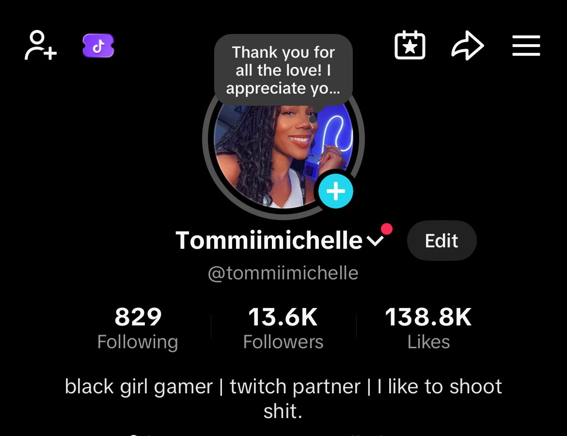TommiiMichelle's tweet photo. Socials goin stupid rn https://t.co/yjZIrsncRR
