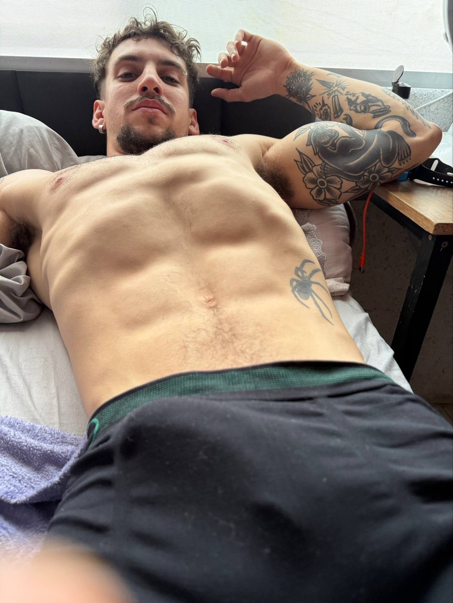 gabrielfanzak's tweet photo. Sendo servido ao vivo

#findom #foryou #dom #serve https://t.co/T9yNDGJyXX