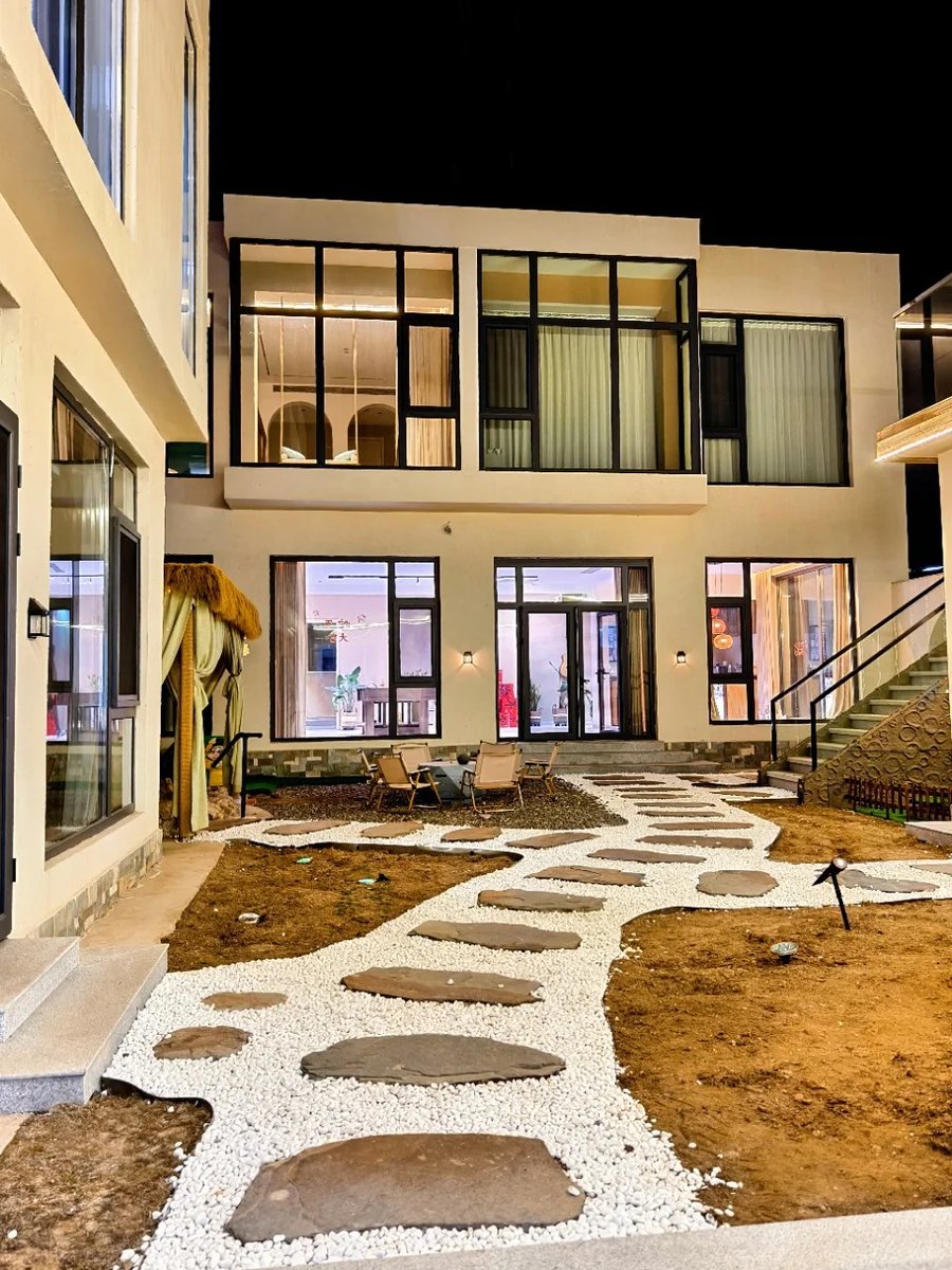 ZhouKris88485's tweet image. Choosing aluminum windows for your home or villa? 🏠
Here are the Top 5 Tips to help you pick energy-efficient, durable &amp;amp; stylish designs — perfect for Gulf climates.
👉 rolaywindows.com/Top_5_Tips_Whe…

#AluminiumWindows #EnergyEfficiency #BuildingTips #RolayWindows #SaudiArabia #UAE