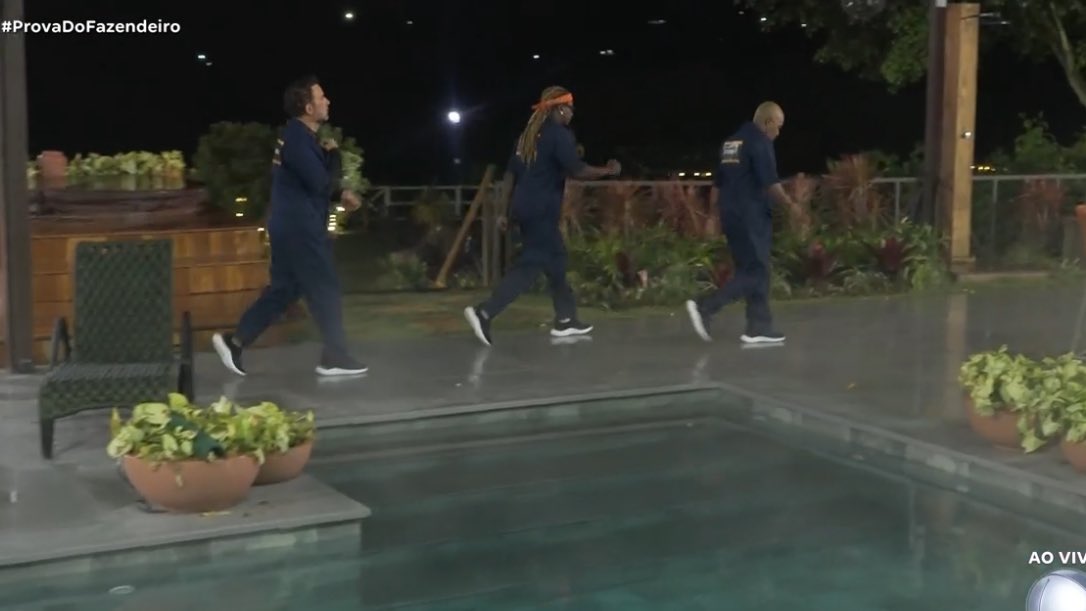 Dantinhas's tweet image. Os protagonistas de A Fazenda 17 estão indo pra prova #ProvaDoFazendeiro