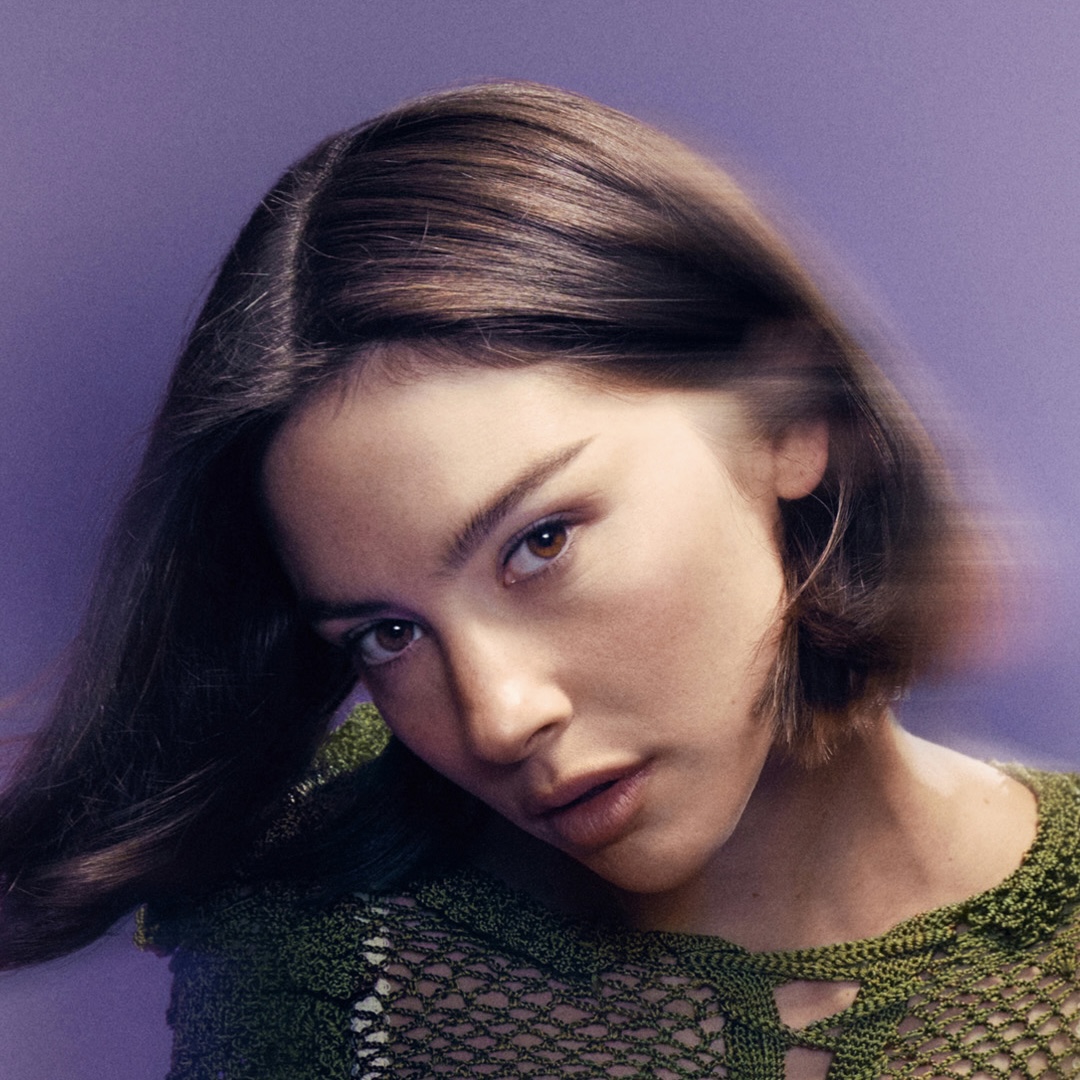 グレイシー・エイブラムス Gracie Abrams 日本公式