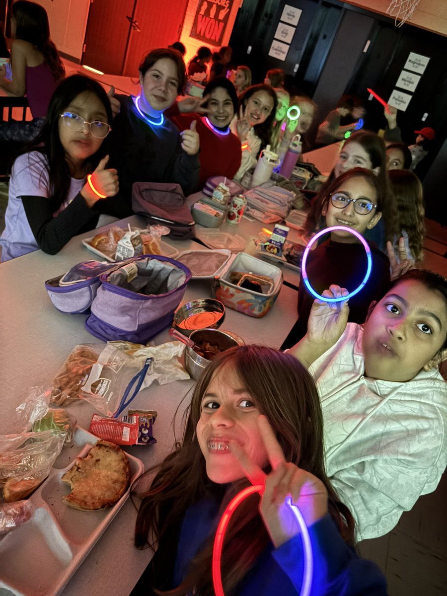 MaplebrookElementary tweet media