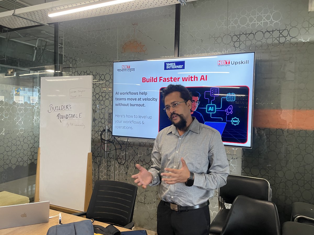 adityadhaw's tweet image. Joined the Builder’s Roundtable by @AyaCommunity
Spent the evening with founders & builders sharing ideas, exploring innovative startups, and discussing how AI × Web3 is reshaping everything.
Chai. Pizza. Big ideas. Great people. ☕🍕
#Web3 #AI #AyaCommunity #Builders #Innovation