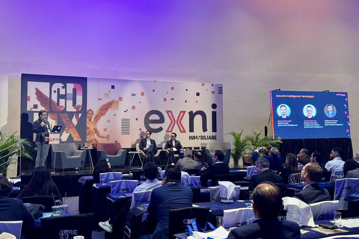 TINSAMEXICO's tweet photo. El día de hoy se llevó a cabo en #EXNI2025 la charla “Datos e IA aplicados a la inversión inmobiliaria en Europa y México”.

Un espacio de conversación en el que participaron:
🔹 Manuel Hurtado, Global Head de Accumin Intelligence
🔹 Justino Moreno, Head de Accumin Intelligence México
🔹 Guillermo Almazo, Publisher & CEO de Inmobiliare Magazine

Durante la plática, se compartieron perspectivas sobre cómo la inteligencia artificial y el análisis de datos están transformando la forma de entender e invertir en el mercado inmobiliario, tanto en Europa como en México.

Agradecemos a @INMOBILIARE por la invitación para ser parte de este importante encuentro de líderes del sector.