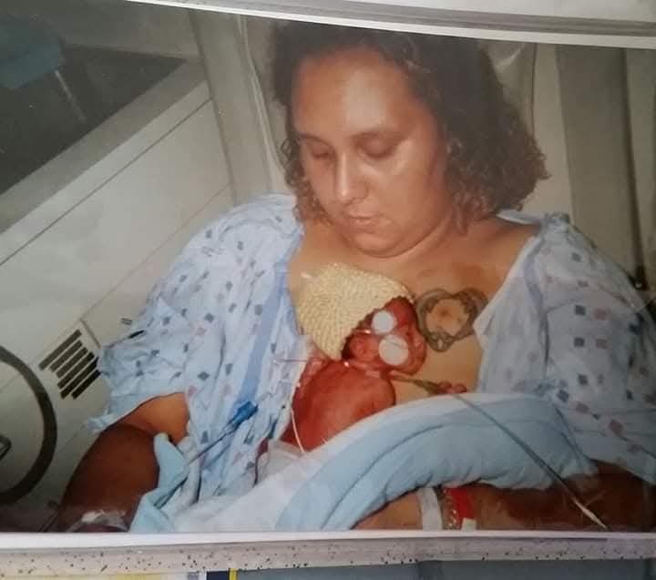 jaceon02's tweet photo. Its been 3 years since she passed away and i continue to think about her every single day. I couldnt have asked for any other mother to have. Nobody made me feel more safe and comfortable with their presence. Your baby boy forever misses you Mami. https://t.co/ocnWhnuIM7