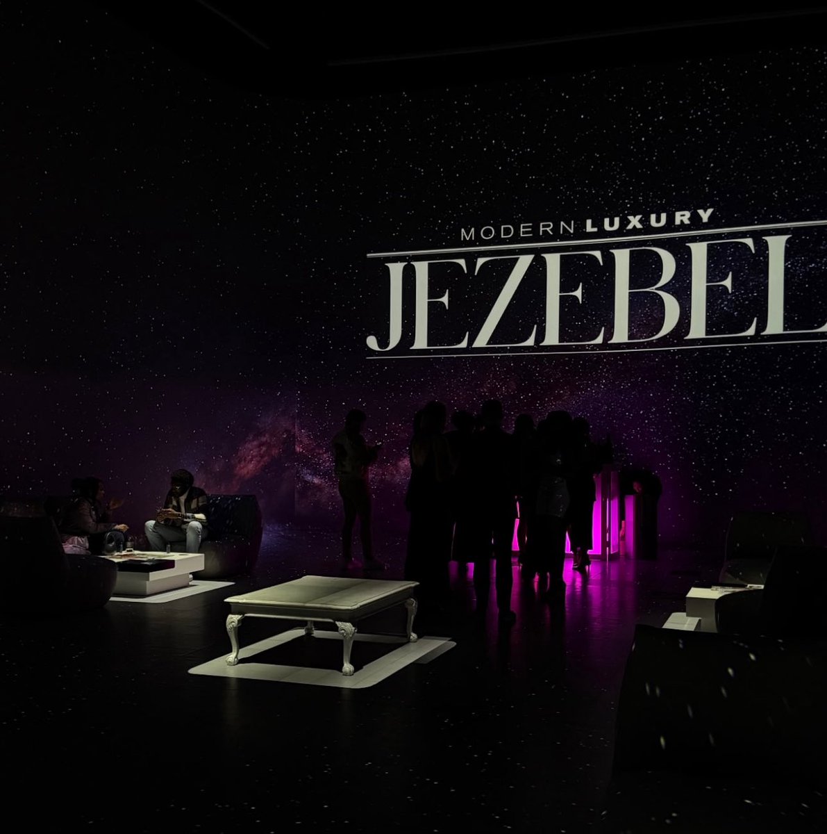 bmh1973's tweet image. #currentsituation Celebrating Modern Luxury @JEZEBELMagazine 29th Anniversary/50th Most Beautiful Atlantans issue. Congrats once again to Chateau Elan Senior Marketing Manager Raelynn Conner for being featured. We can’t wait until this weekend #Vineyardfest 🥂🍾