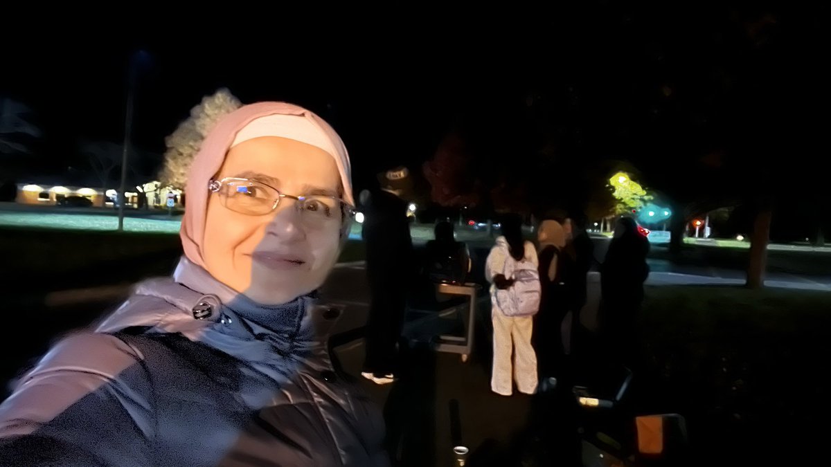 Utica_Physics's tweet photo. Society of Physics Students had their first star party tonight! We observed the Moon and Saturn. https://t.co/ZtHvCMTLxP