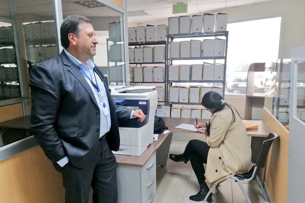 AzuayCJ's tweet photo. Durante el recorrido técnico, los equipos de la Dirección de Gestión Procesal del #CJ constataron los tiempos de espera y el funcionamiento del turnero, como parte del compromiso institucional de optimizar la eficiencia y calidad en el servicio judicial. ⚖️ #CJEnTerritorio https://t.co/6cXo7pHY0l