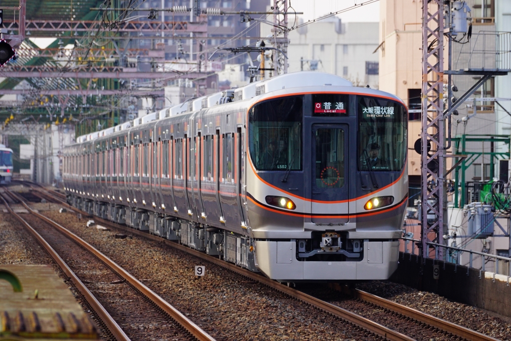 227系です」 「僕も227系です」 「DEC227系です」 「帰れ」