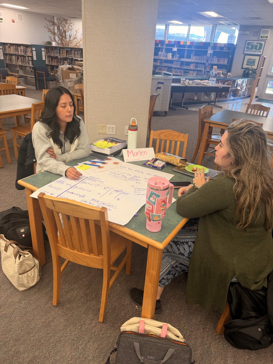 JoseMedinaJr89's tweet image. Guided lesson planning for biliteracy! Thanks to Santa Rosa City schools for the invite! #C6BiliteracyFramework #duallanguage #California