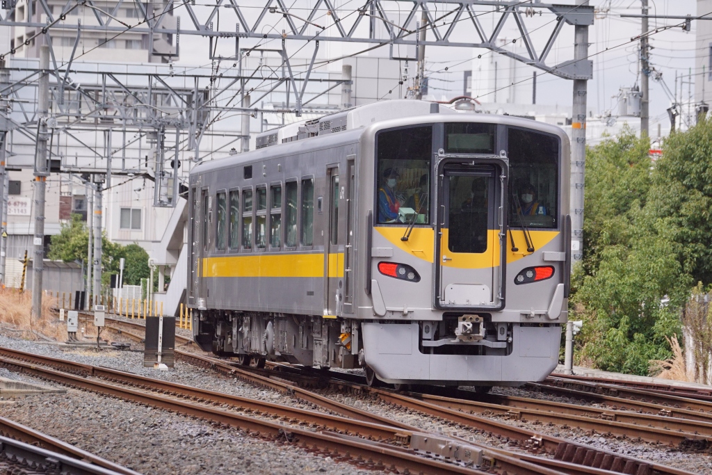 227系です」 「僕も227系です」 「DEC227系です」 「帰れ」