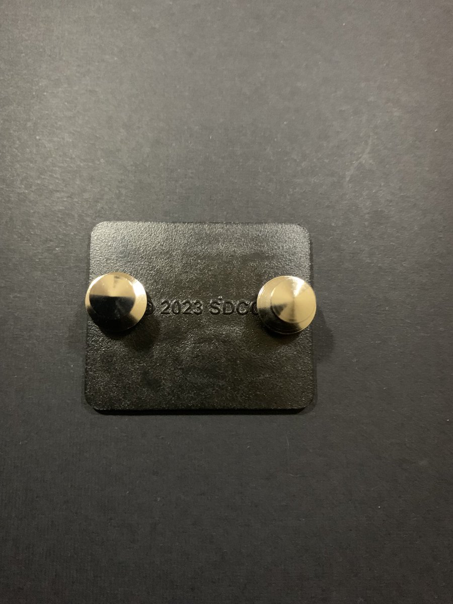 ArgyledPlaschke's tweet photo. San Diego Comic Con
2023
Promotional Pin
Toucan
$5
Shipping Starts @:
🇺🇸: $6
🇨🇦: $15
#WBC #CUTL #ZakStack14
October 2025 https://t.co/6J23MPD7Tw