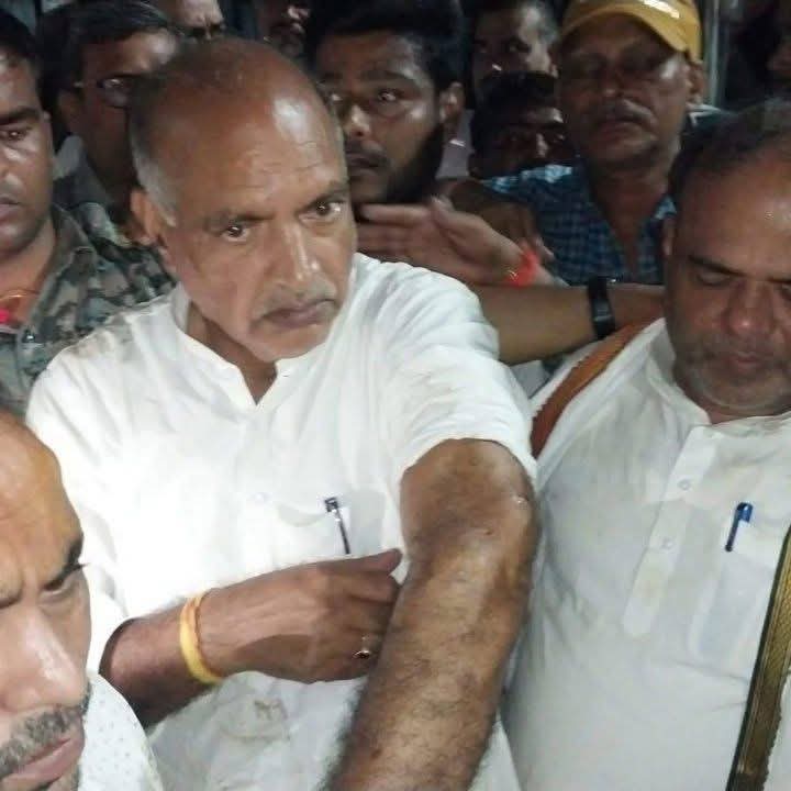 आज टिकारी विधानसभा के माननीय विधायक श्री अनिल कुमार जी पर असामाजिक तत्वों द्वारा किया जानलेवा हमला अत्यंत दुःखद है। प्रशासन कठोरतम कार्यवाई करें। 
<a href="/biharpolice/">deepak kumar</a>