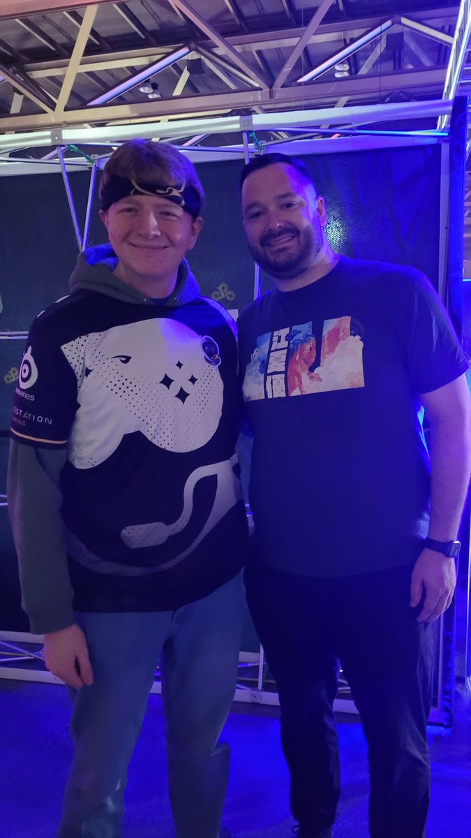 Cody (Halo Fest waiting room) tweet media