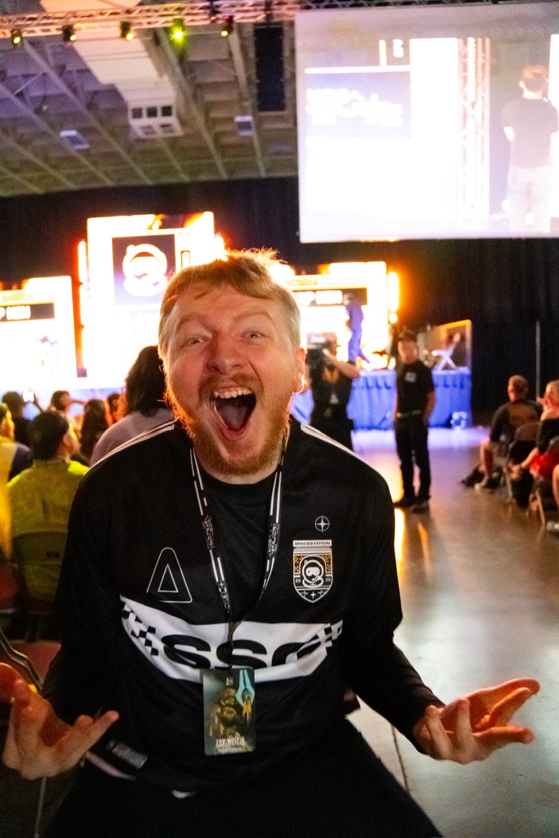 Cody (Halo Fest waiting room) tweet media