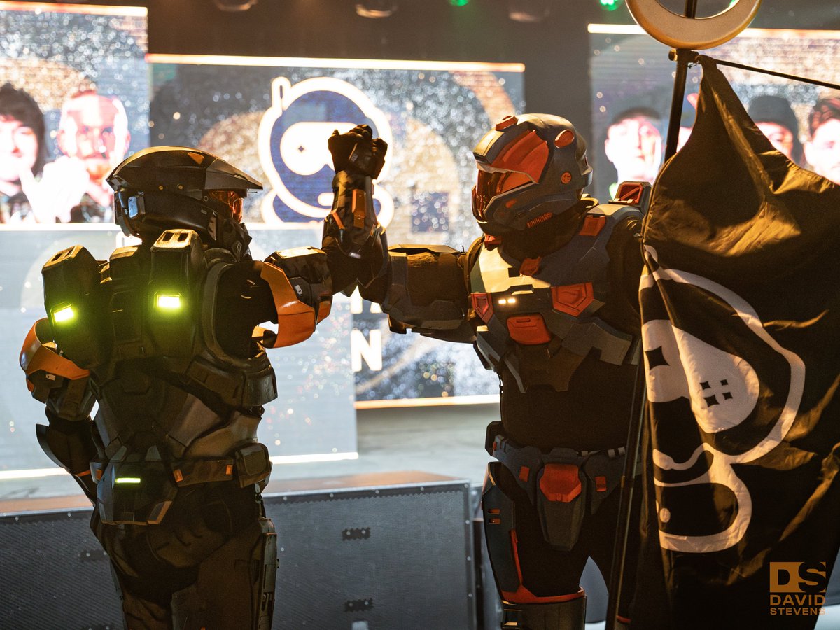 Cody (Halo Fest waiting room) tweet media