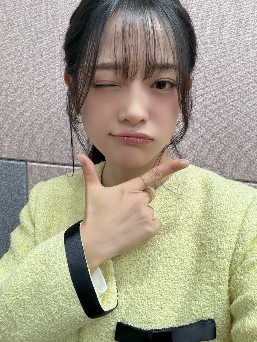 [📸] 251030  #정오의희망곡   세정이랑 함께한 햅삐 목요일💛 11월 7일 밤 9시 50분  MBC ‘이강에는 달이 흐른다’ 첫 방송도 꼭 함께하기❣️   #김세정 #KIMSEJEONG #세정 #SEJEONG #이강달 #박달이