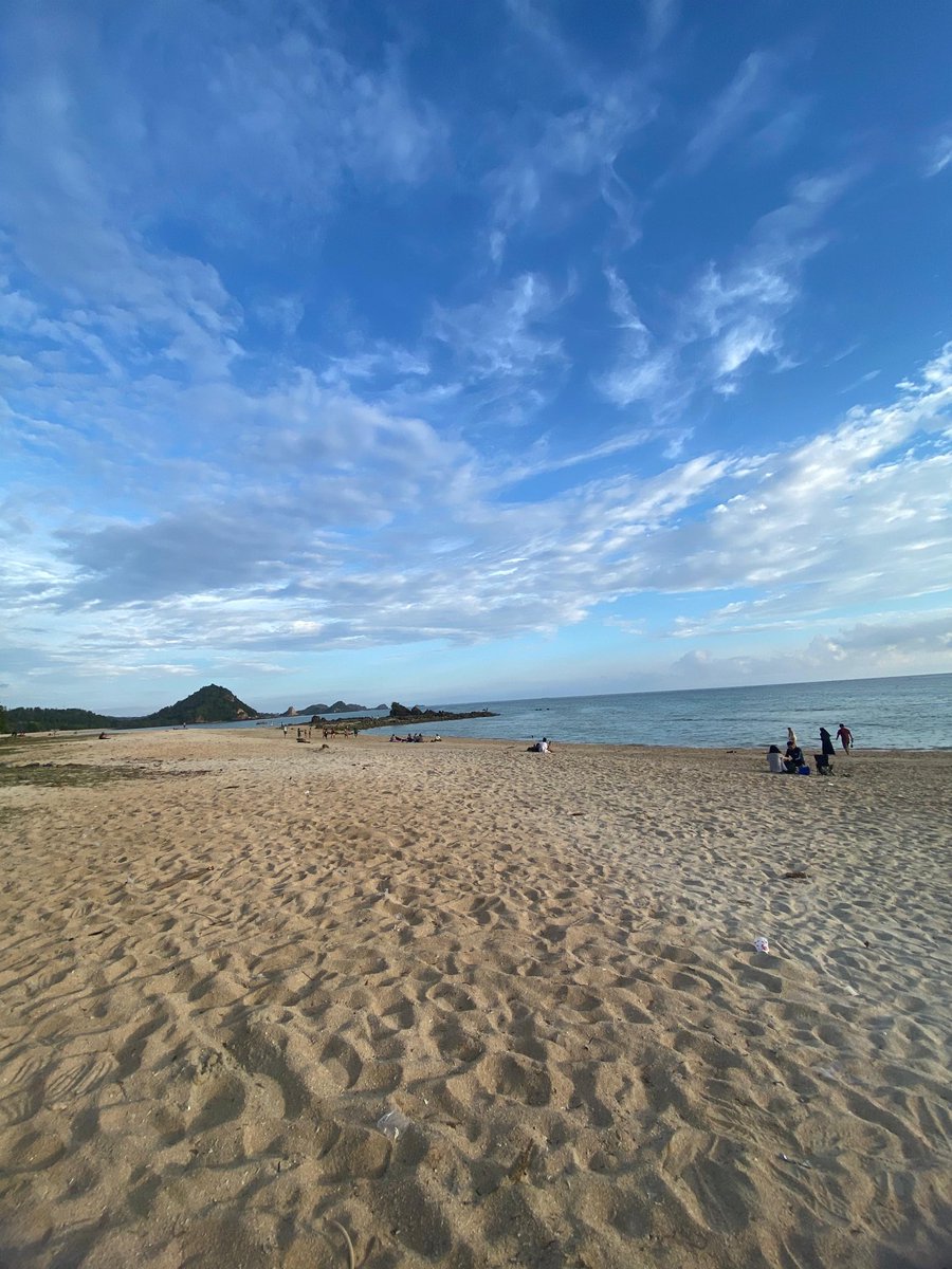 rivrnross's tweet photo. 🏝️ https://t.co/7RN5TxhPME
