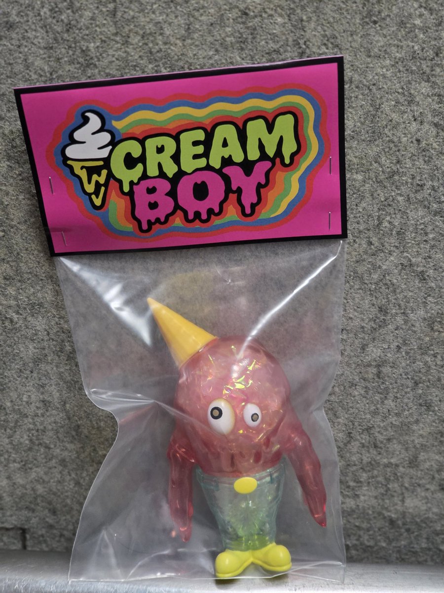 moto_st's tweet photo. SHOK-NIN さんの #CREAMBOY 届いた!
めちゃくちゃキラキラで綺麗... 色もとても好み!!! 引っ越し準備中だから開封出来ないの惜しい https://t.co/UVHguNkJmw