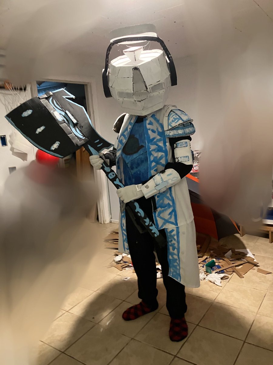 Oranglly's tweet image. Tuffest TBB Costume of All!
1. Insecure, The Final Showoff! (Op*h🎭)
2. Cesus, A God Without Time! (🫖)
3. Lil Xtreme! (👾🤖👺👹)
4. Uh, Doomsday, I just found this months ago! (THE END THE END THE END)
#thebattlebricks