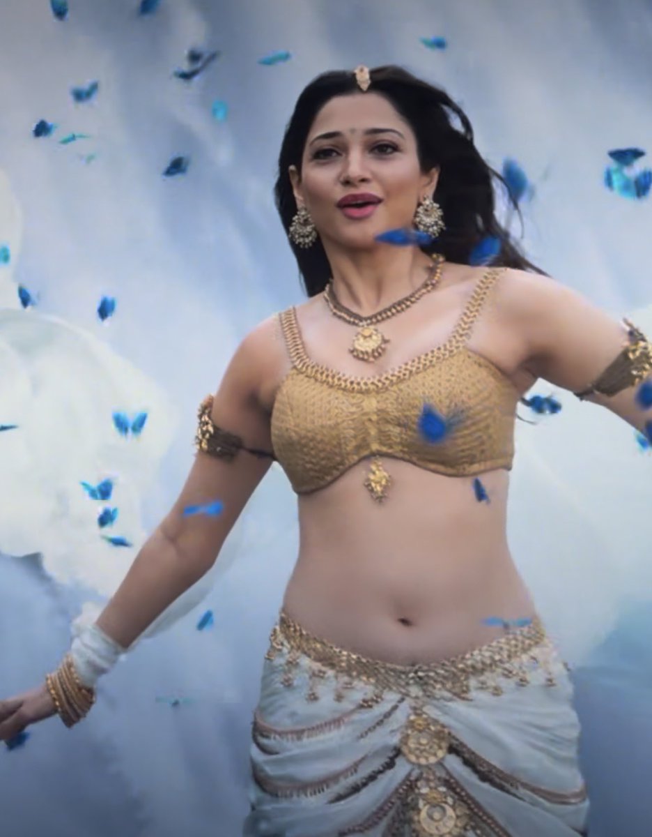 How beautiful is Baahubali: The Epic 😍💕
Crazy in IMAX 😘😊